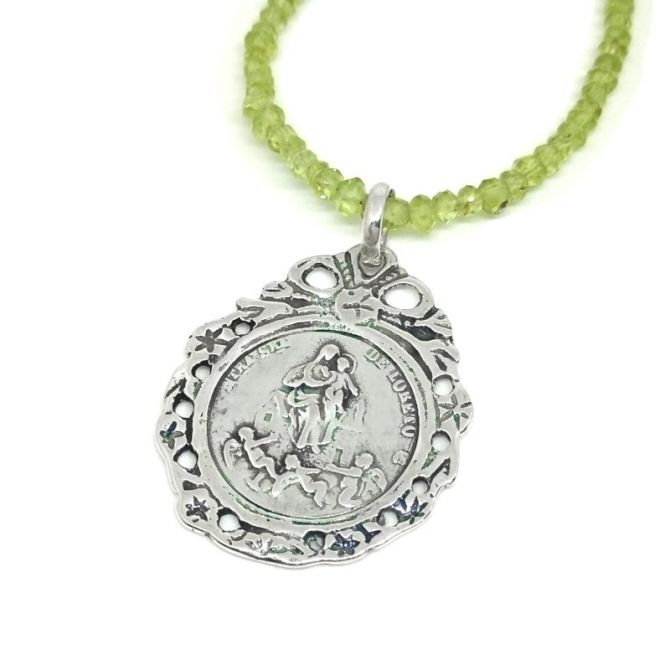 Medalla de Virgen de Loreto mediana plata
