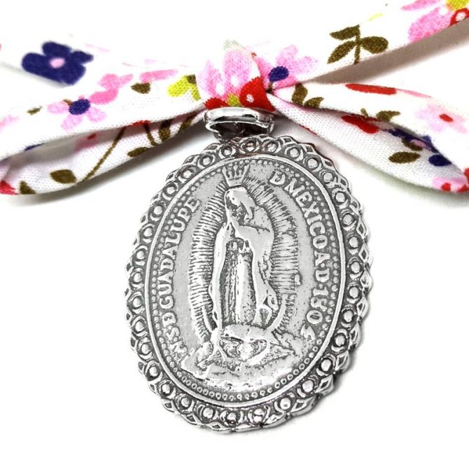 Virgen de Guadalupe con leyenda plata